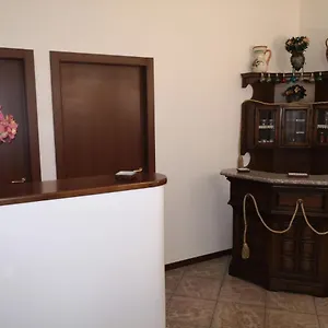 Lux Rho Fiera Bed & Breakfast